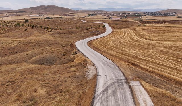 Kahramanmaraş'ta Ulaşım Konforu Artıyor: Mehre-Çalış Yolu Asfaltla Yenilendi