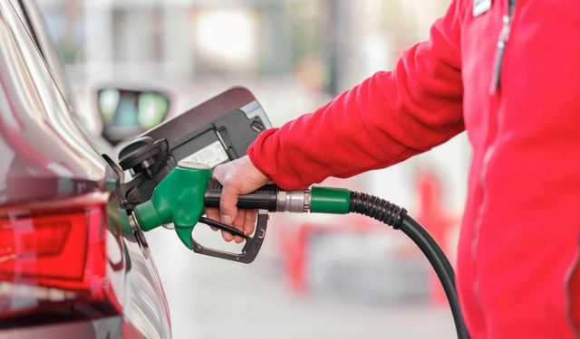 Benzinde 1,50 TL Motorinde ise 5 TL Olması Beklenen Yakıt Zammı İptal Edildi!