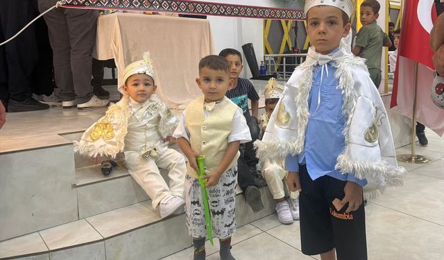 Çermik'te 50 çocuk için sünnet şöleni düzenlendi