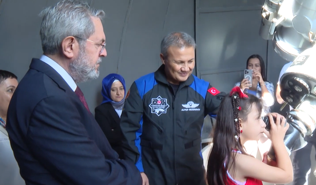 10 Yaşındaki Fatma Zehra’nın Hayali Gerçekleşti: Türkiye’nin İlk Astronotu Alper Gezeravcı ile Buluştu!