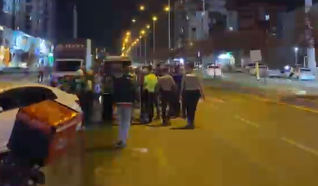 Üniversite Bölgesinde Feci Kaza: 2 Yaya Yaralandı