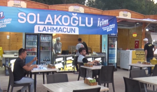 Kahramanmaraş’ın Şekerli Böreği Ağustos Fuarı’nda Yoğun İlgi Görüyor