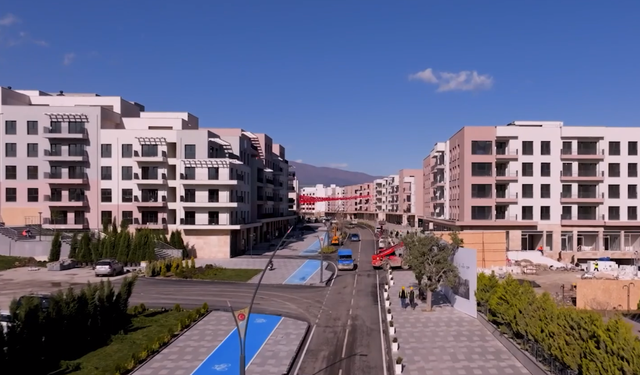 Bakan Murat Kurum Paylaştı: Hatay Atatürk Caddesi’nde Esnaf Yeniden Siftah Yaptı!
