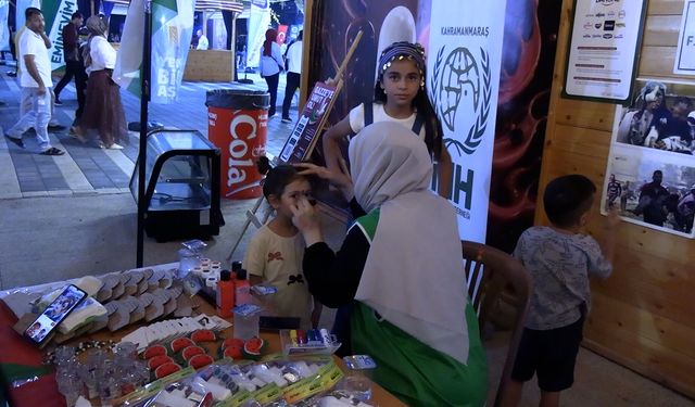 İHH standı hem yardım eli uzatıyor hem farkındalık oluşturuyor
