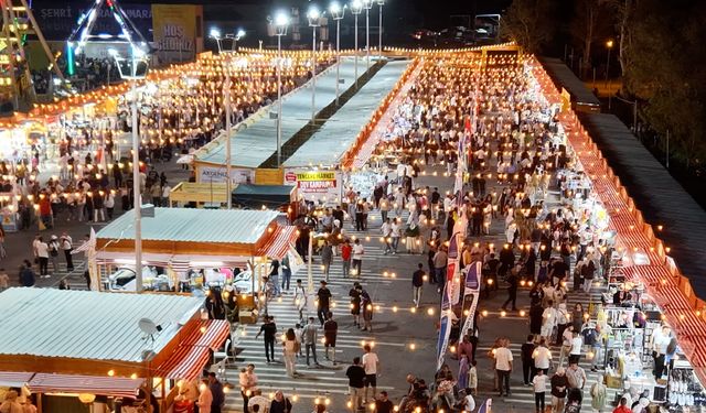 Ağustos Fuarı coşkuyla başladı