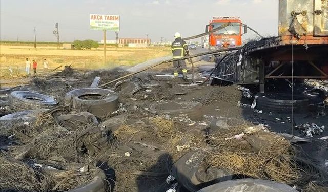Mardin'de lastik yüklü tırda çıkan yangın söndürüldü