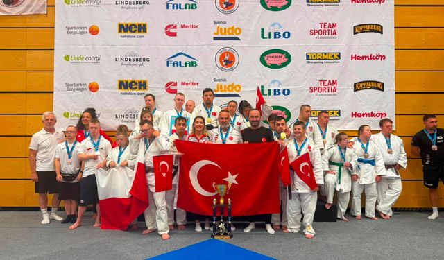 Milli Sporcu Zeynep Sude Bilginer dünya şampiyonu oldu