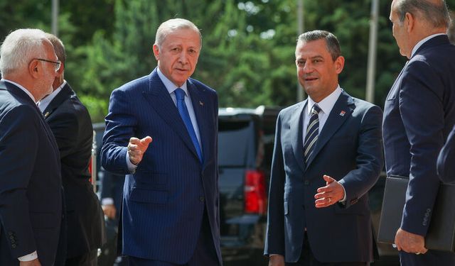 Özgür Özel, Cumhurbaşkanı Erdoğan'a 800 Bin TL'lik Tazminat Ödeyecek