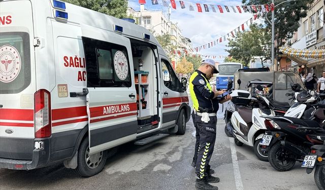 Burdur'da motosikletten düşen sürücü yaralandı