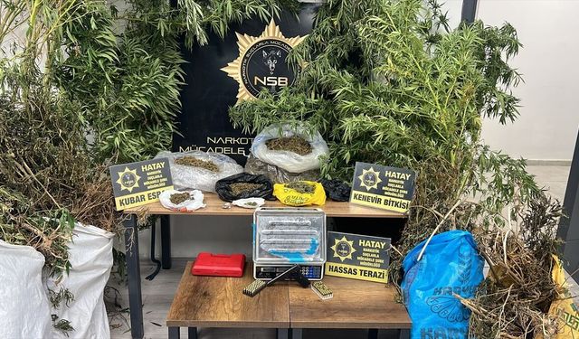 Hatay'da uyuşturucu operasyonunda yakalanan 3 zanlıdan 1'i tutuklandı