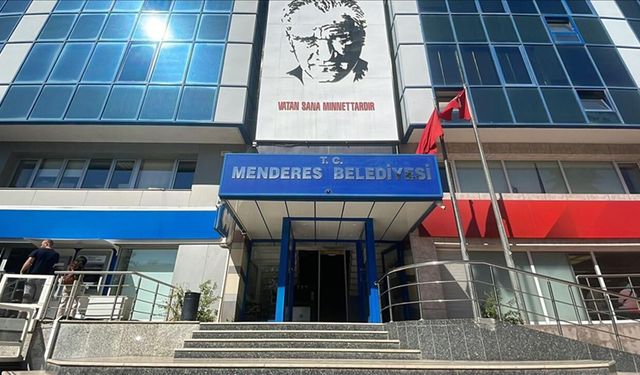 Menderes Belediyesine yönelik soruşturmada 7 şüpheli tutuklandı