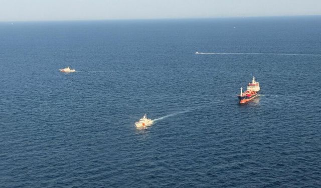 Silivri açıklarında Türk bayraklı 2 gemi çarpıştı