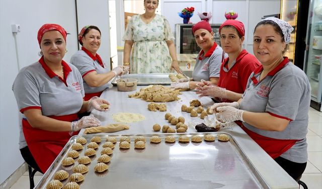 Depremde Dükkanları Yıkıldı, Pes Etmedi! Hataylı Mehtap Gümüş 40 Kadına Ekmek Kapısı Oldu