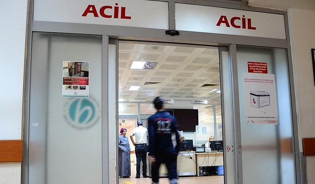 12 Yıl Boyunca Şiddetli Ağrı Çekmişti! 28 Yaşındaki Kadının Karnından 12 Santimetrelik Kitle Çıktı