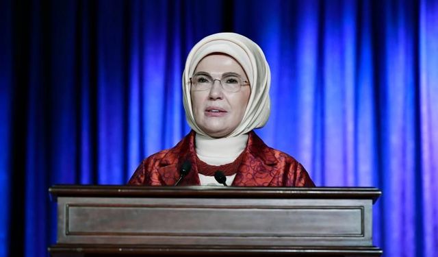 Emine Erdoğan’dan 29 Ekim Paylaşımı! "Cumhuriyetimizin İkinci Yüzyılını Taçlandırıyoruz"