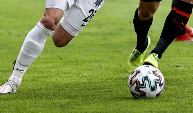 Türk dünyasından gelen futbolcular "Türk statüsünde" sayılacak
