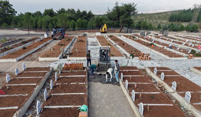 Kapıçam Şehir Mezarlığı'nda Bakım ve Çevre Düzenlemesi