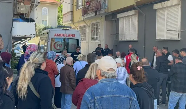 Gemlik’te Evlerinde Ölü Bulunan Çift Son Yolculuklarına Uğurlandı