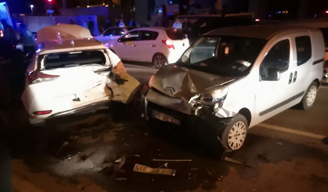 Kahramanmaraş’ta 5 Araçlı Zincirleme Kaza