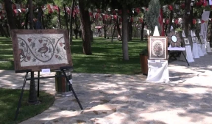 Kahramanmaraş'ta 'açık hava sanatsal mozaik' sergisi açıldı!
