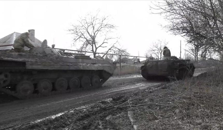 Ukrayna: Bahmut yönünde savunma kuvvetlerimiz ilerliyor