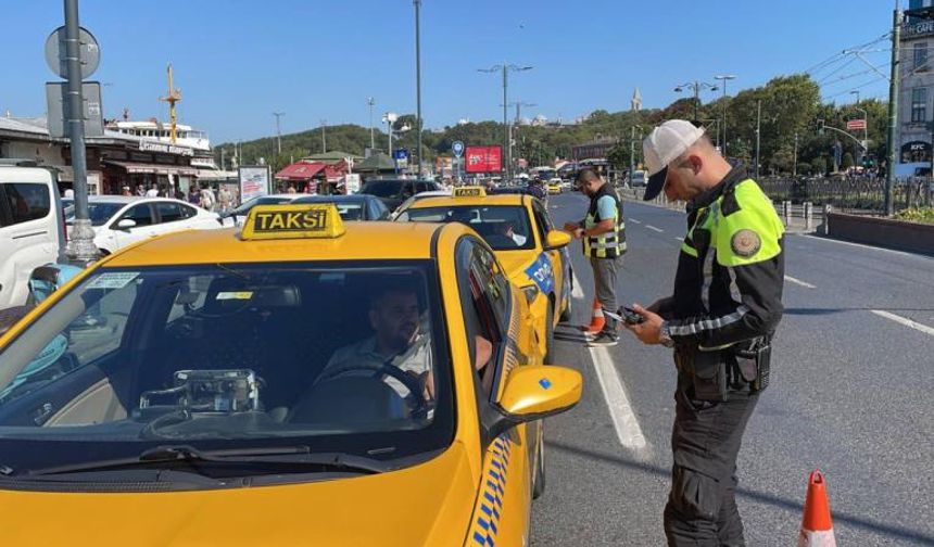 İstanbul'da yolcu seçen taksicilere para cezası kesildi