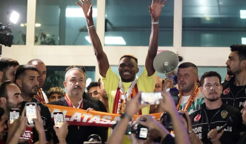 Galatasaray'ın yeni forveti Osimhen İstanbul'da