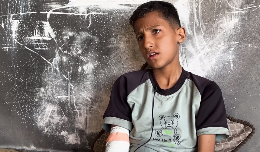 Futbol oynarken israil saldırısına uğrayan Gazzeli Ahmed