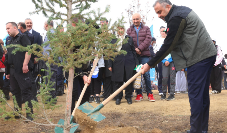 Onikişubat Belediyesi'nden "Yeşil Vatan Seferberliği"