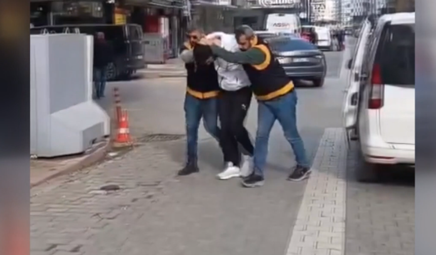 Adana'da kafeye av tüfeğiyle ateş açan şüpheli tutuklandı