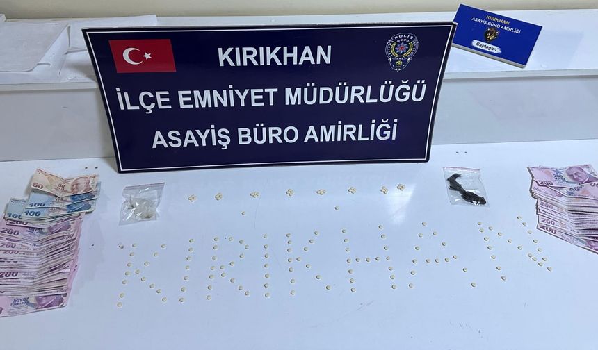 Kırıkhan ilçesinde 148 uyuşturucu hap ele geçirildi