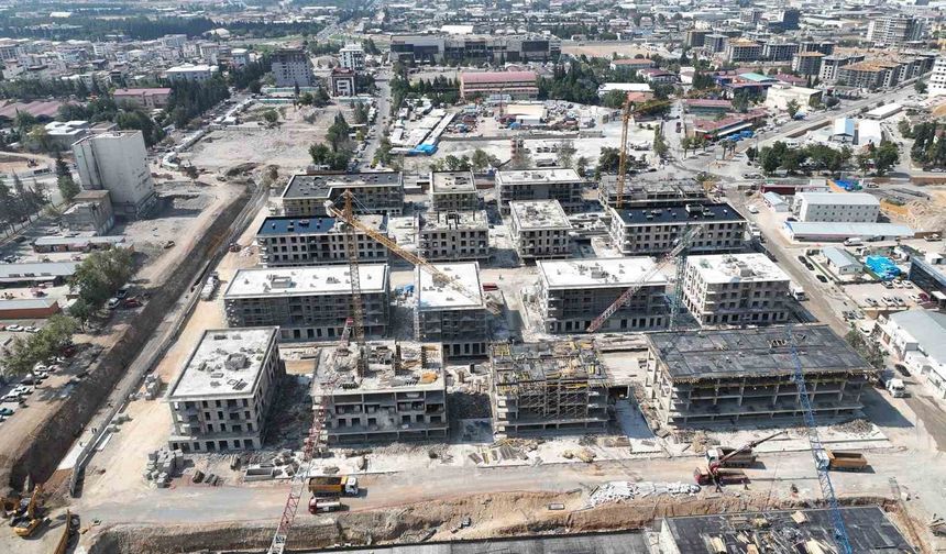 Kahramanmaraş’ın imar ve inşası olumsuz hava koşullarına rağmen sürüyor