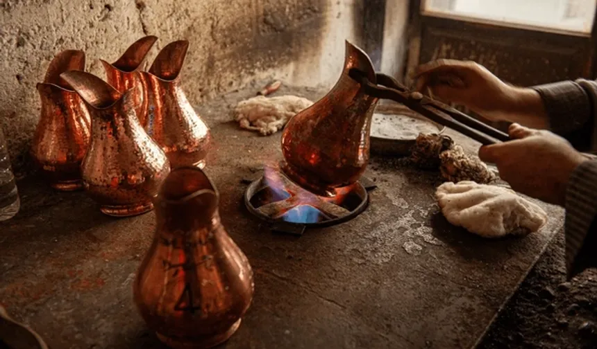 Kahramanmaraş’ta bakır ustaları Ramazan’da da tezgâh başında
