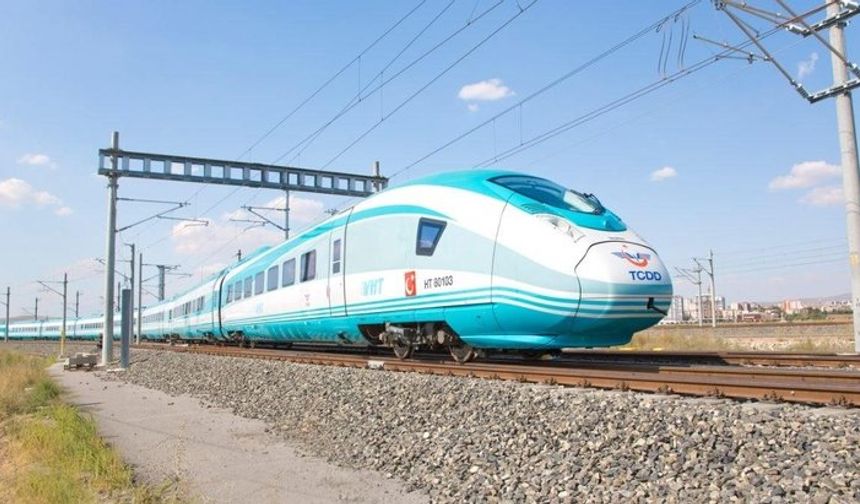 Cumhuriyetin İkinci Yüzyılında Demir Yolları Atağı: Türkiye Yeni Hatla Lojistik Merkez Oluyor