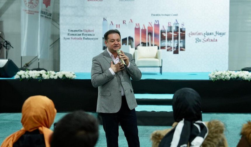 Ramazan Sokağı'nda düzenlenen söyleşi programına Prof. Dr. Yasin Pişgin konuk oldu