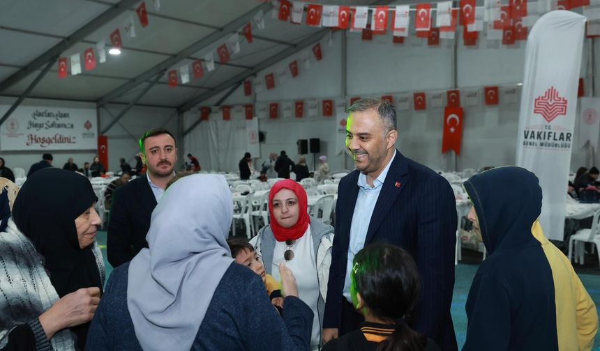 Başkan Toptaş, Ramazan’ın bereketini vatandaşlarla aynı sofrada paylaştı