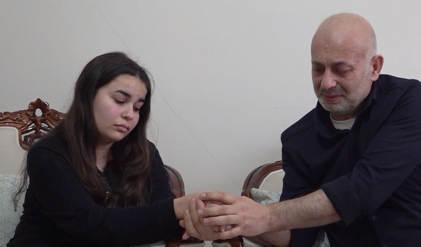 Depremin 133. saatinde kendilerini hayata bağlayan gönüllü ile buluştular