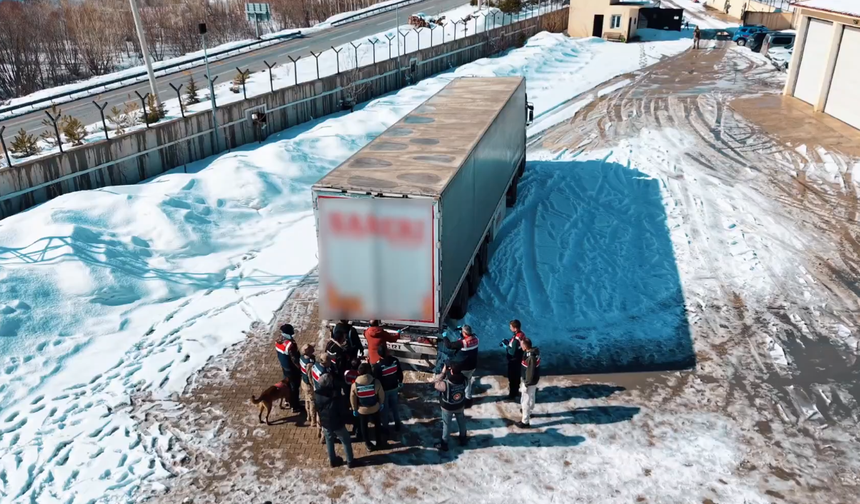 Van ve Hakkâri’de Dev Yasaklı Madde Operasyonu: 406 Kilo Madde Ele Geçirildi