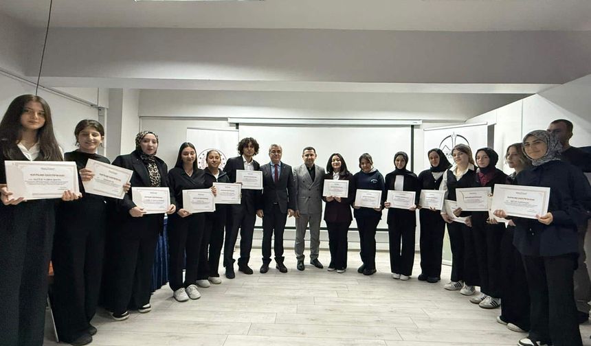 "Gençler Kürsüde" İlçe Finalleri Tamamlandı