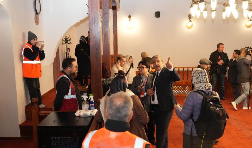 Kahramanmaraş'taki tarihi Duraklı Camisi kapılarını dünya basınına açtı