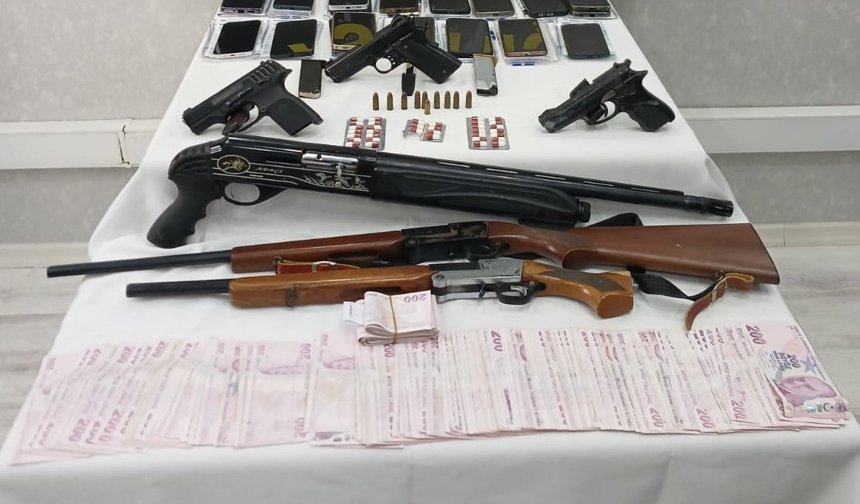 Mersin'de fuhuş operasyonunda yakalanan 13 şüpheli tutuklandı