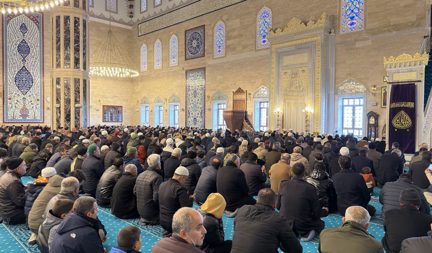 Kahramanmaraş’ta Cuma Namazı Saat Kaçta Kılınacak? (13.02.2026) Ezan Kaçta Okunuyor?