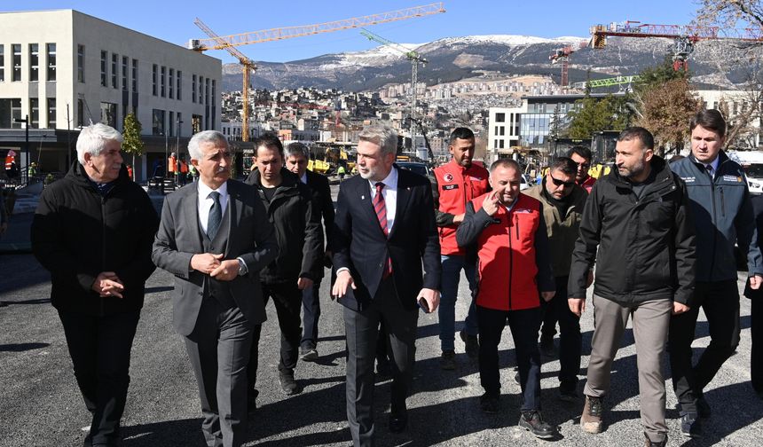 Vali Ünlüer ve Başkan Görgel Kentsel Tasarım Alanlarında İncelemelerde Bulundu