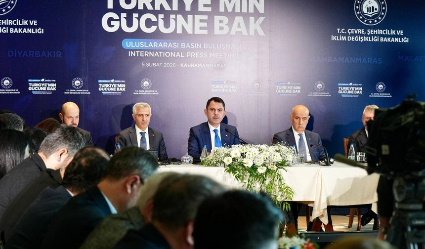 Bakan Kurum, Uluslararası Basın Mensuplarıyla Kahramanmaraş’ta Buluştu