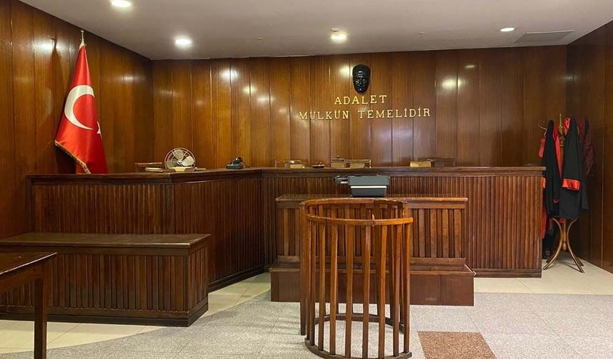 Depremde 99 kişinin öldüğü Ebrar Sitesi F Blok'a ilişkin davanın görülmesine devam edildi