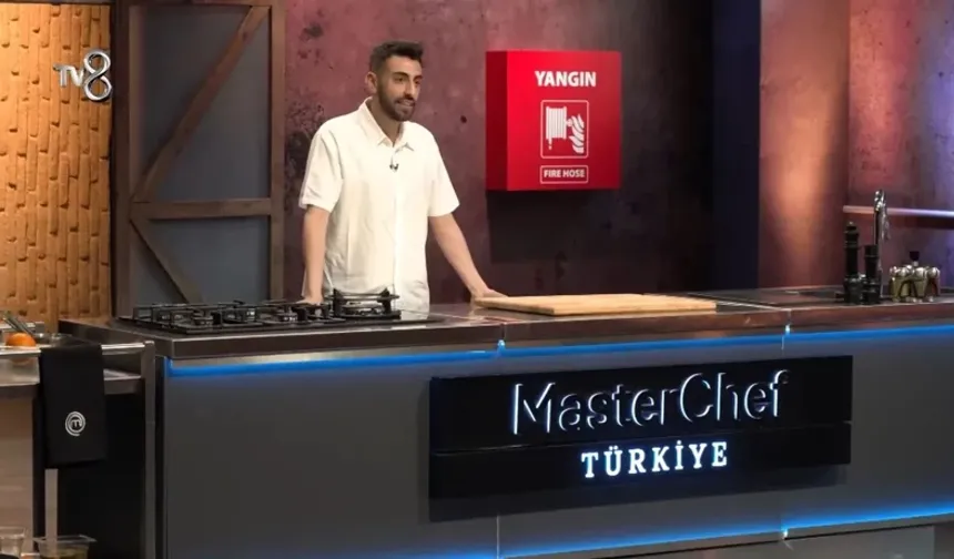 AVM’de Skandal! Köftenin İçinden Cam Çıktı, Şef Hastanelik Oldu