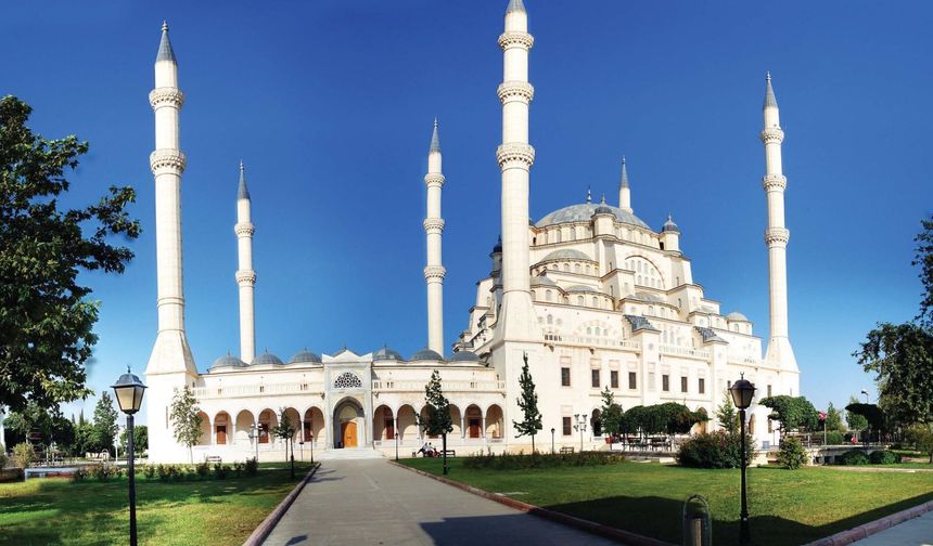 Adana’da Bayram Namazı Saat Kaçta? Namaz Saati Belli Oldu!