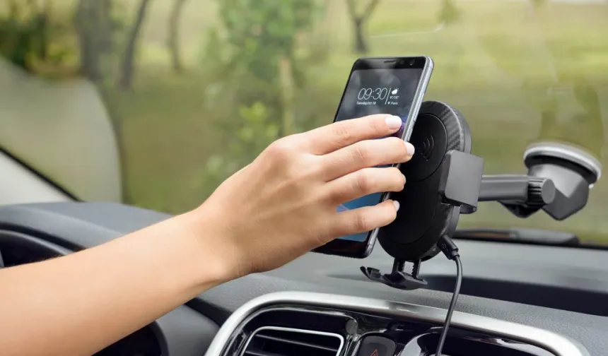 Araçta telefon tutucu yasaklandı mı? İşte yeni düzenleme ve ceza detayları