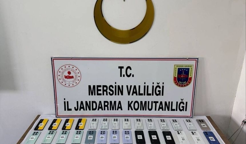 Mersin'de cep telefonu kaçakçılığı operasyonunda şüpheli tutuklandı