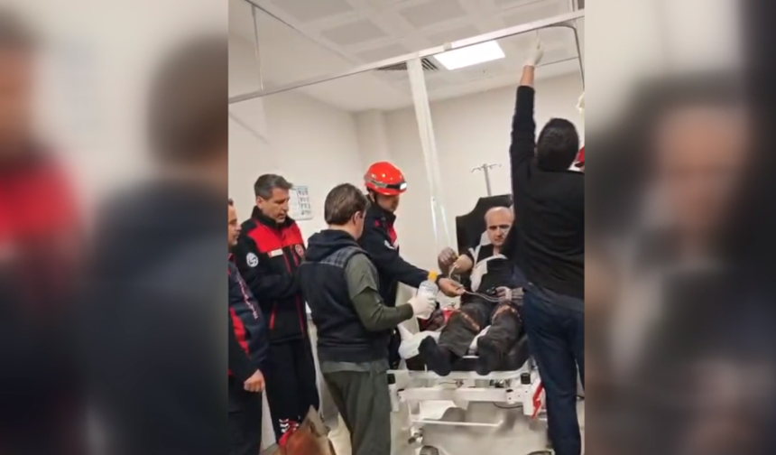 Hatay'da göğüs boşluğuna inşaat demiri saplanan işçi yaralandı